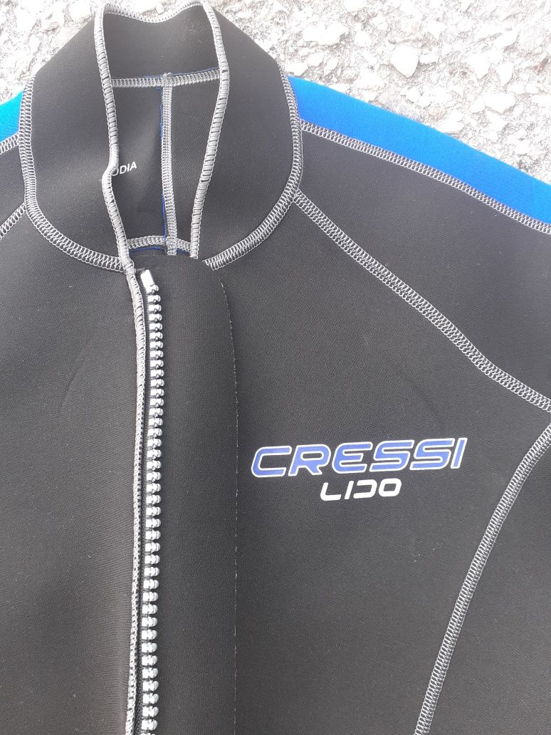 Foto     de    mergulho  ou bodyboarde
