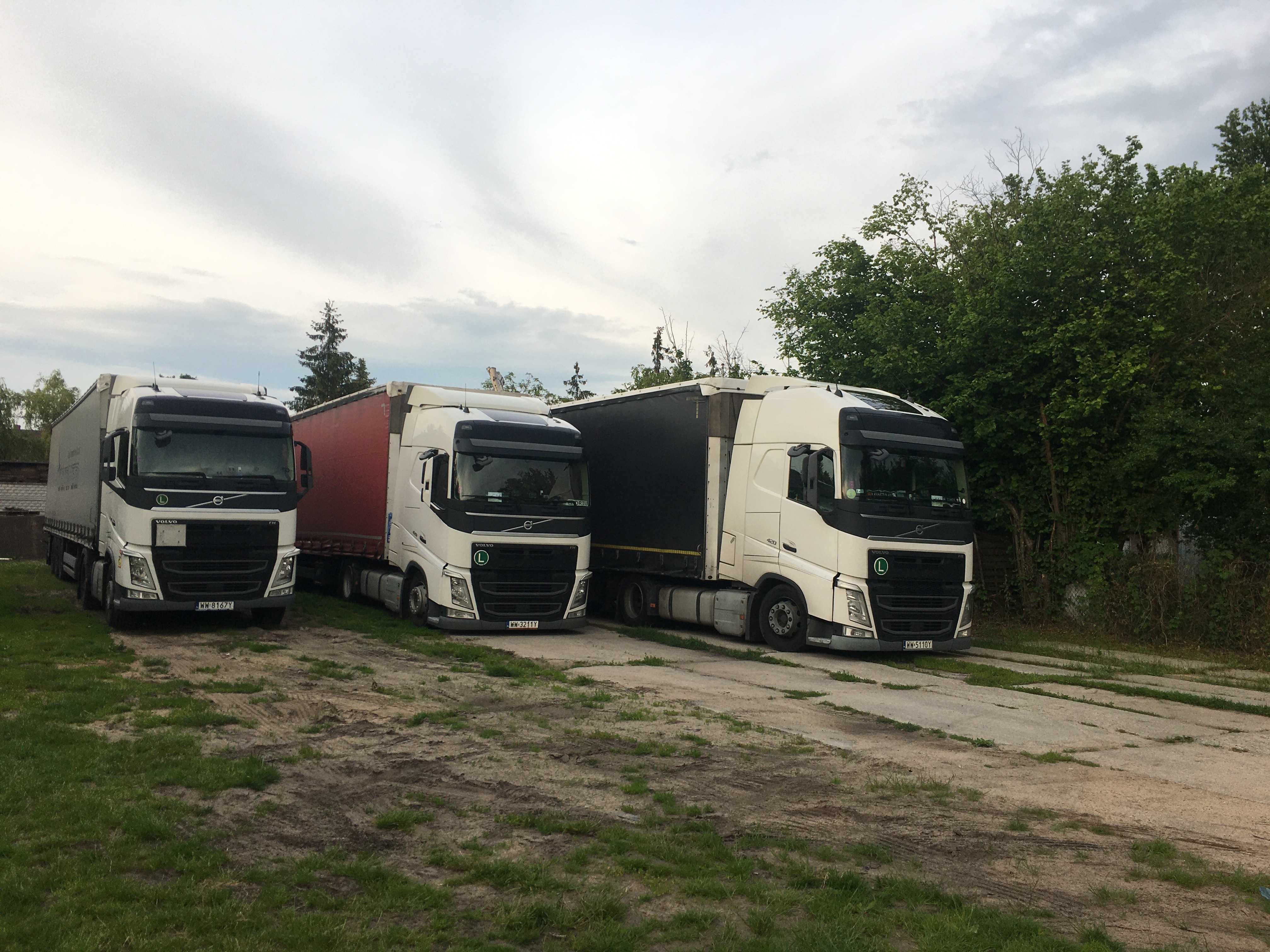 Sprzedam MAŁĄ firmę transportową 3 x volvo + Schmitz