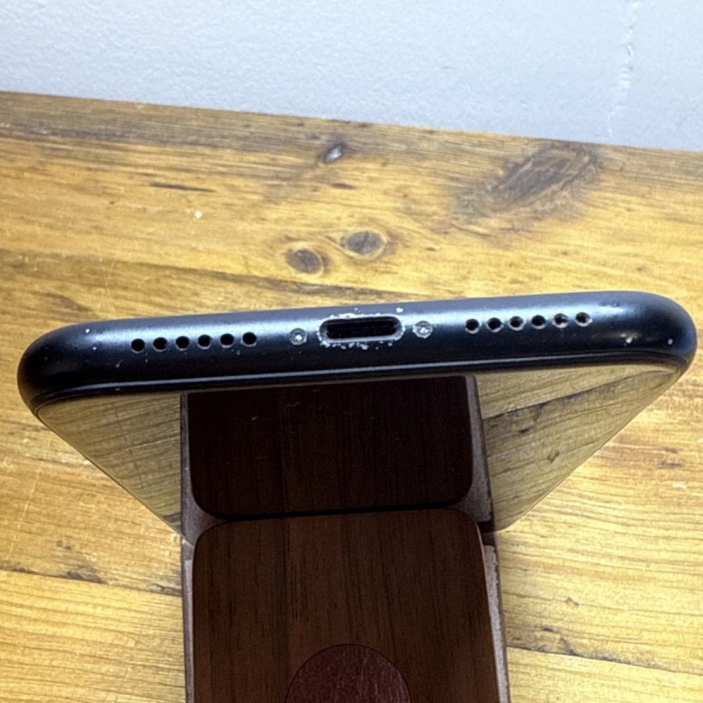 Iphone xr 64 gb back