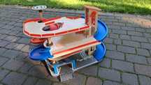 Playtive solidny, drewniany parking dla aut LIDL