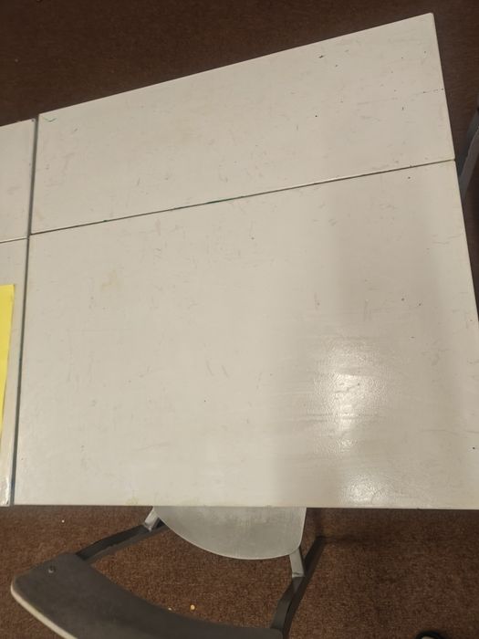 Biurko do szkoły otwierane jak Ikea -8 sztuk i krzesła dziecięce