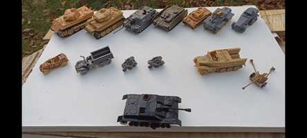 Zestaw 14 sklejanych modeli pojazdów niemieckich wojsk pancernych z ll