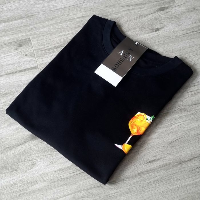 Стильна унісекс-оверсайз чорна футболка з принтом "Aperol Spritz"