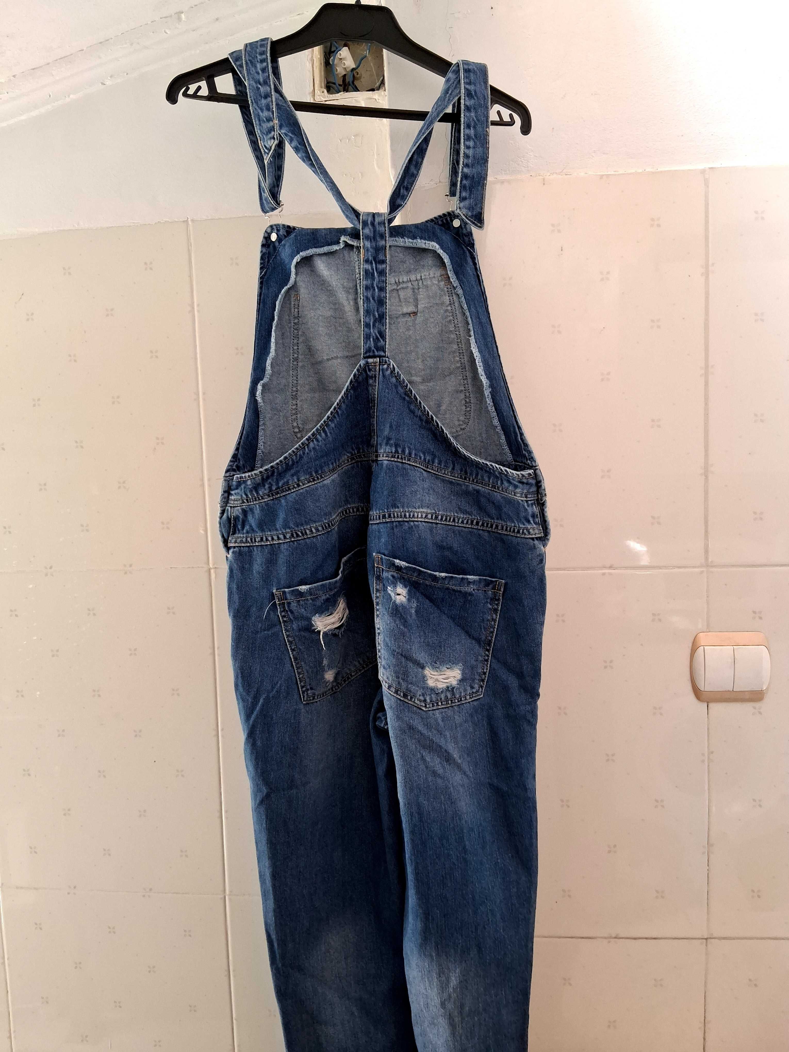 Macacão Stradivarius,com camisola Lefties.