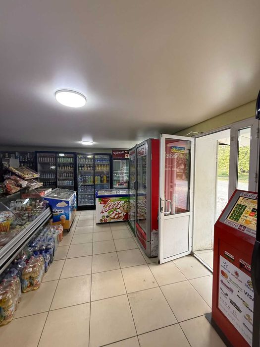 Продается действующий магазин. Хорошее место. Славянск.