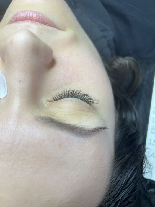 Нарощування вій брови