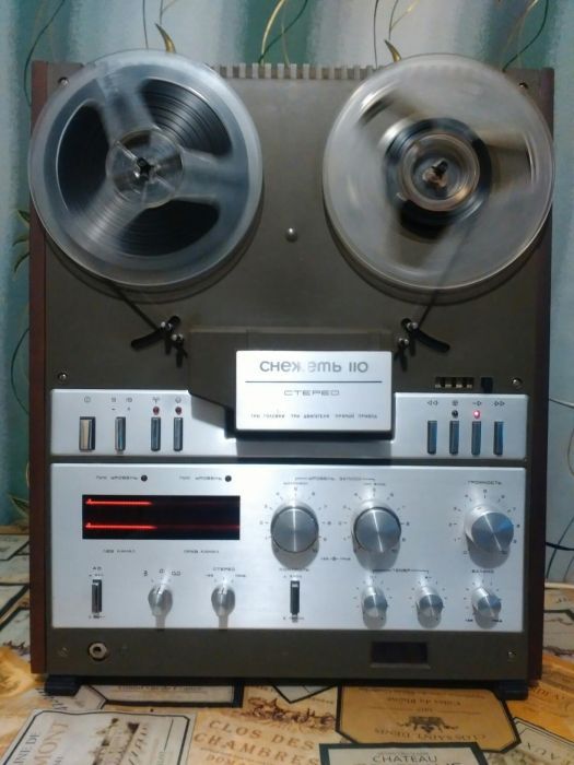Магнитофон Снежеть 110- стерео