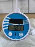 Termómetro digital flutuante alimentado por energia solar