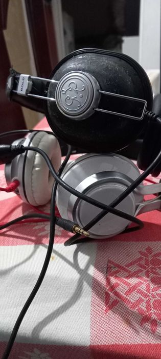 Vende-se Headphones Rocking Residence + 1 de Oferta