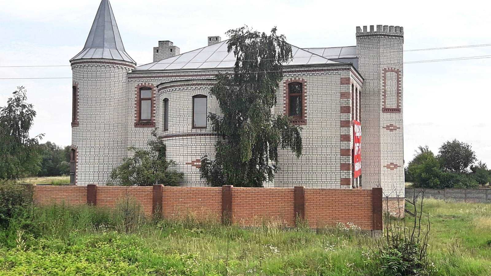 Продаж будинку. Броварський район. Площа - 465 м.Ділянка 21 сотка.