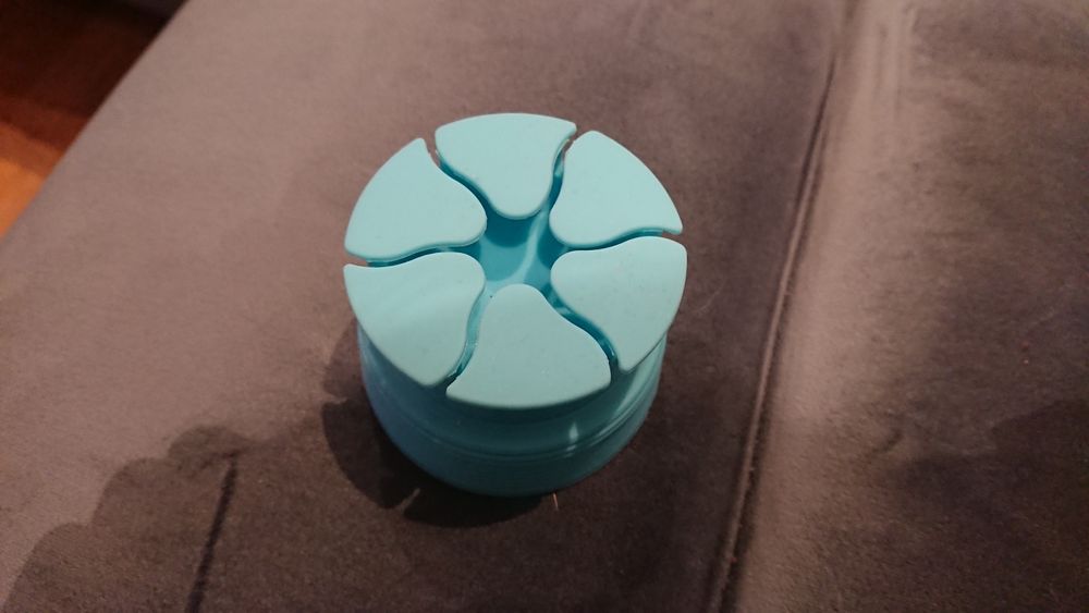 Etui na słuchawki kabel