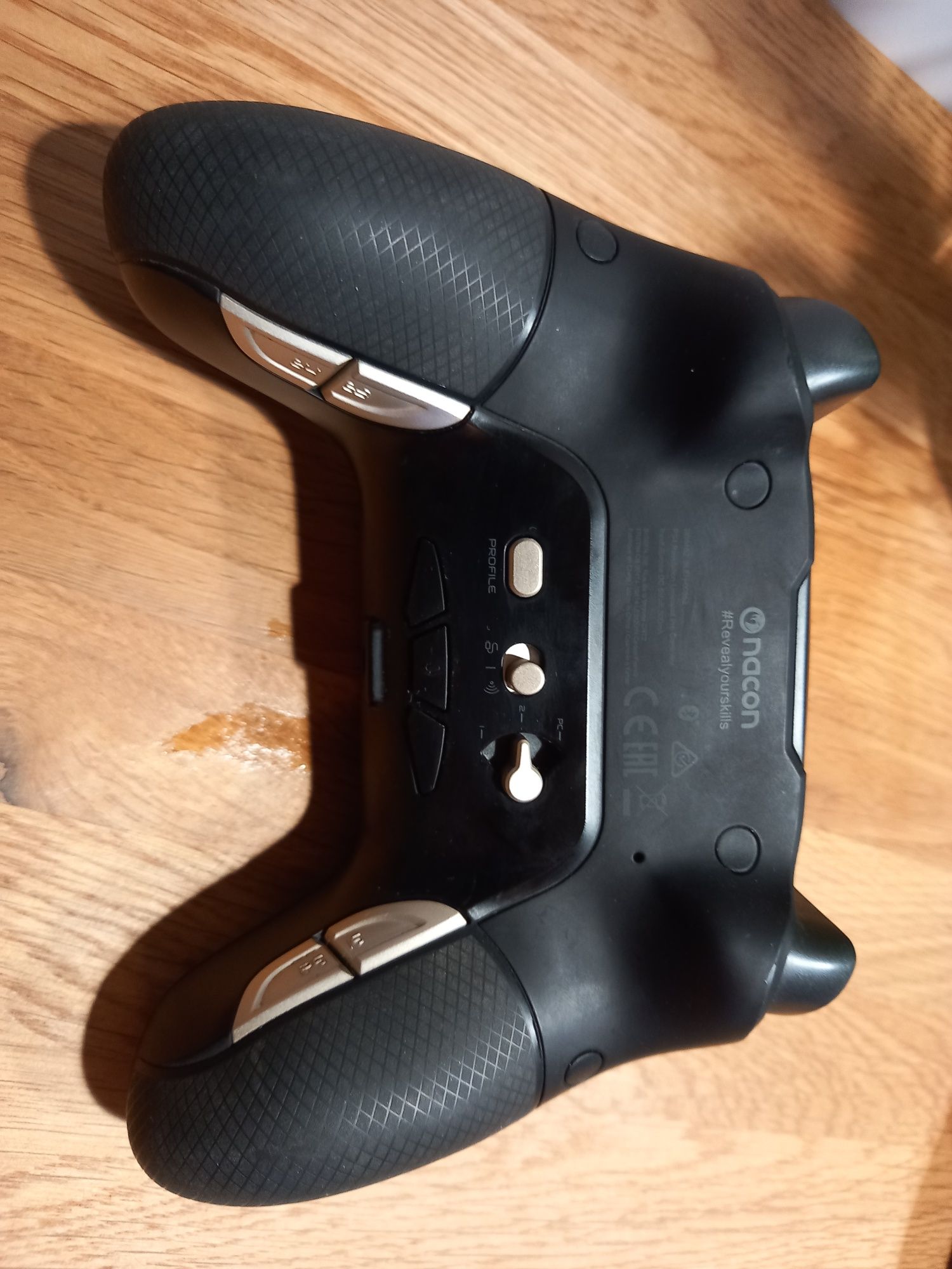 Pad Nacon Unlimited Resolution Pro controller