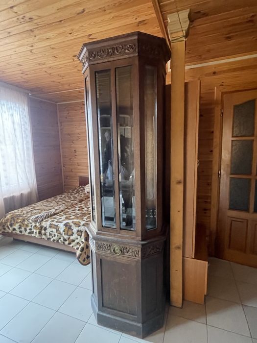 Антикварный оружейный шкаф 18 века