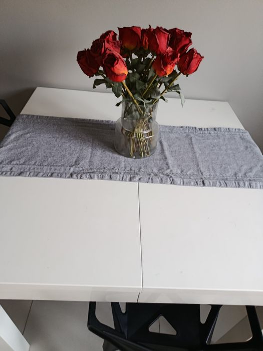 Stół drewniany  rozkładany 90x90 cm kolor biały połysk