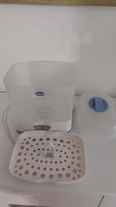 Esterilizador Chicco usado, em bom estado, totalmente funcional.