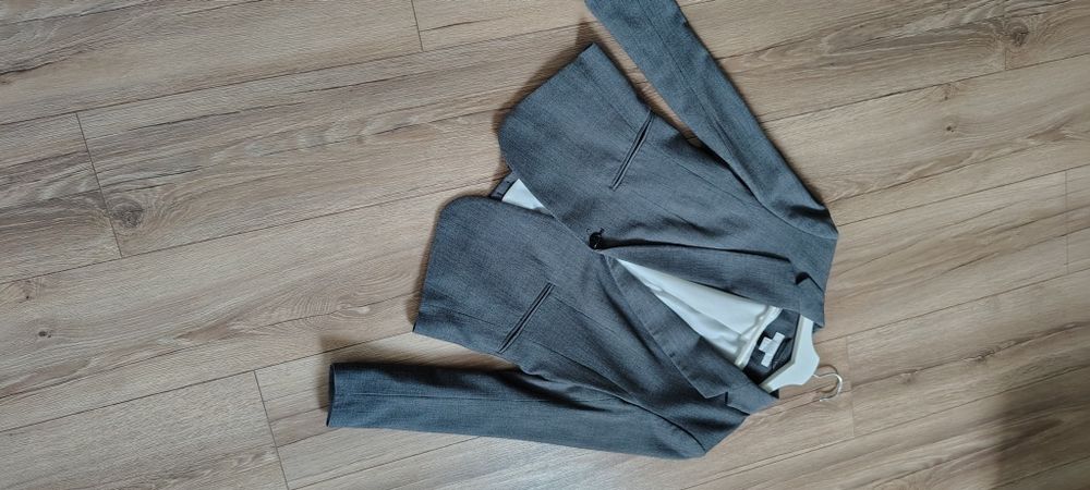 Garnitur damski H & M rozmiar 42