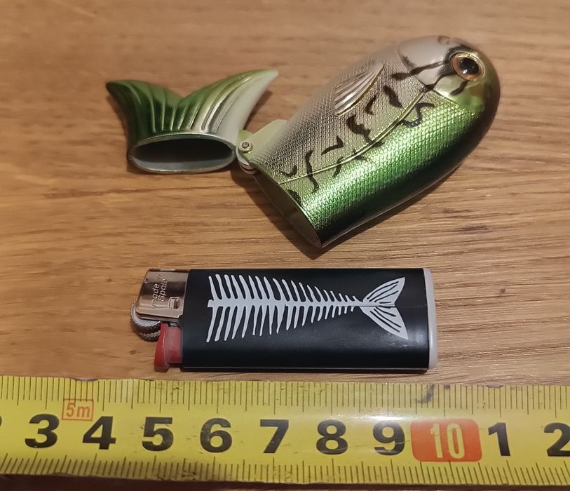 Rybka PYLONES – etui na zapalniczkę, oryginał Francja, 8 cm