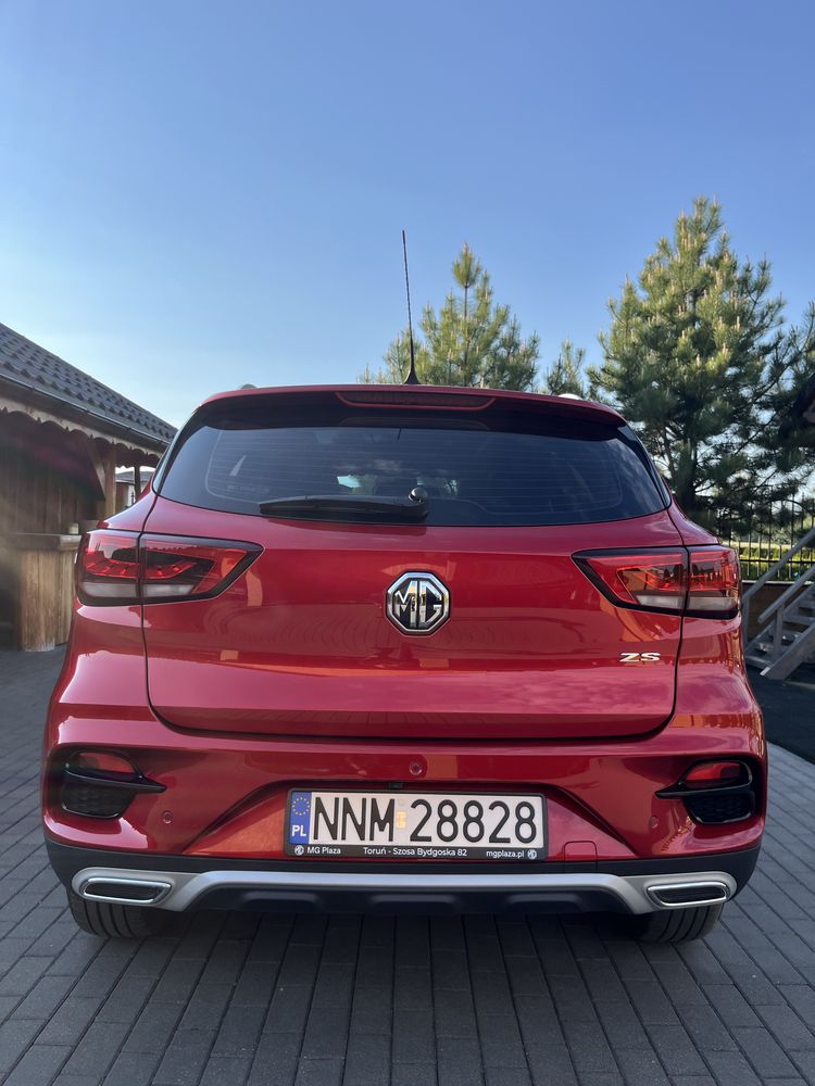 MG ZS Salon Polska