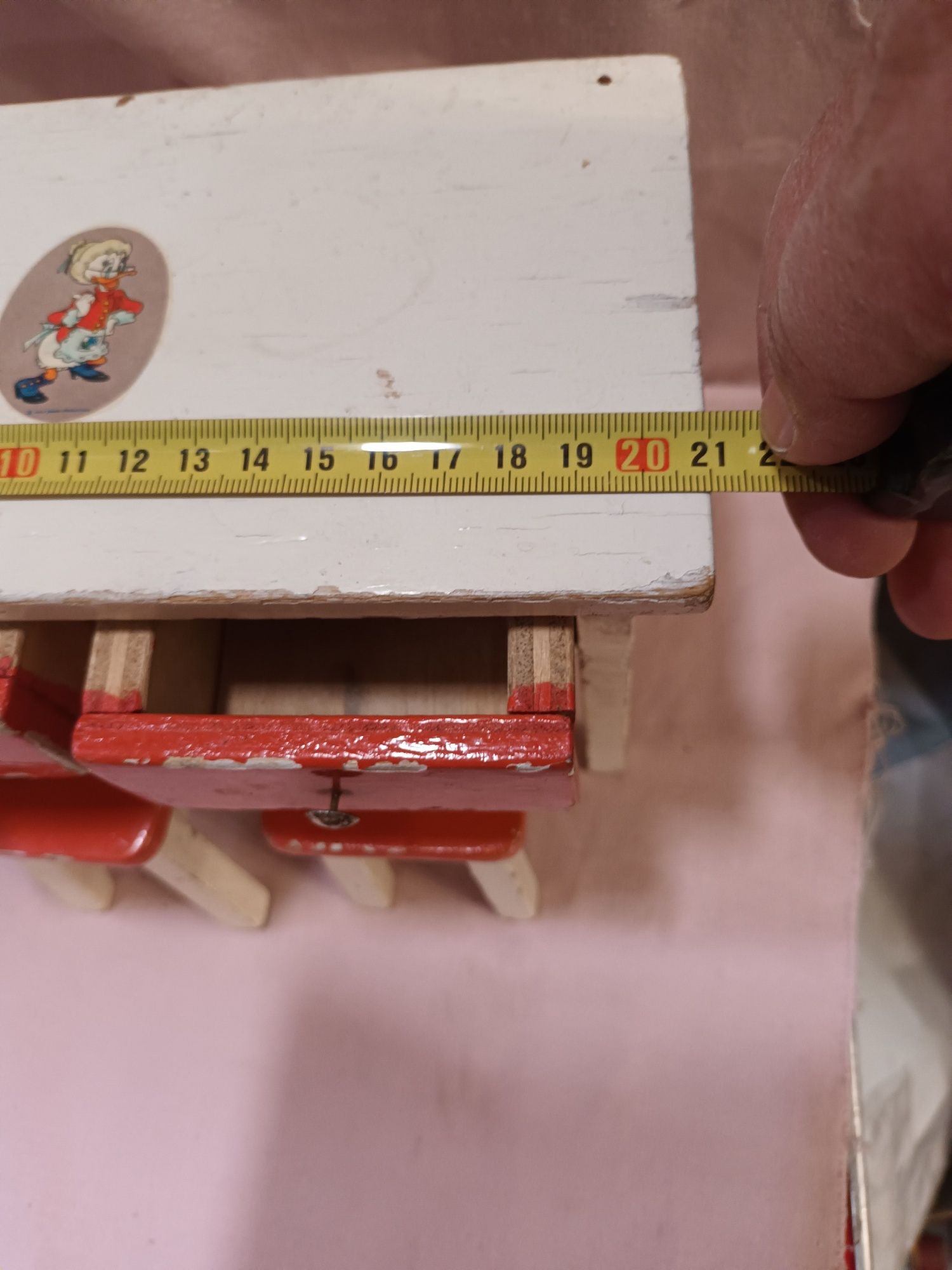 Mesa e 2 bancos de cozinha em miniatura