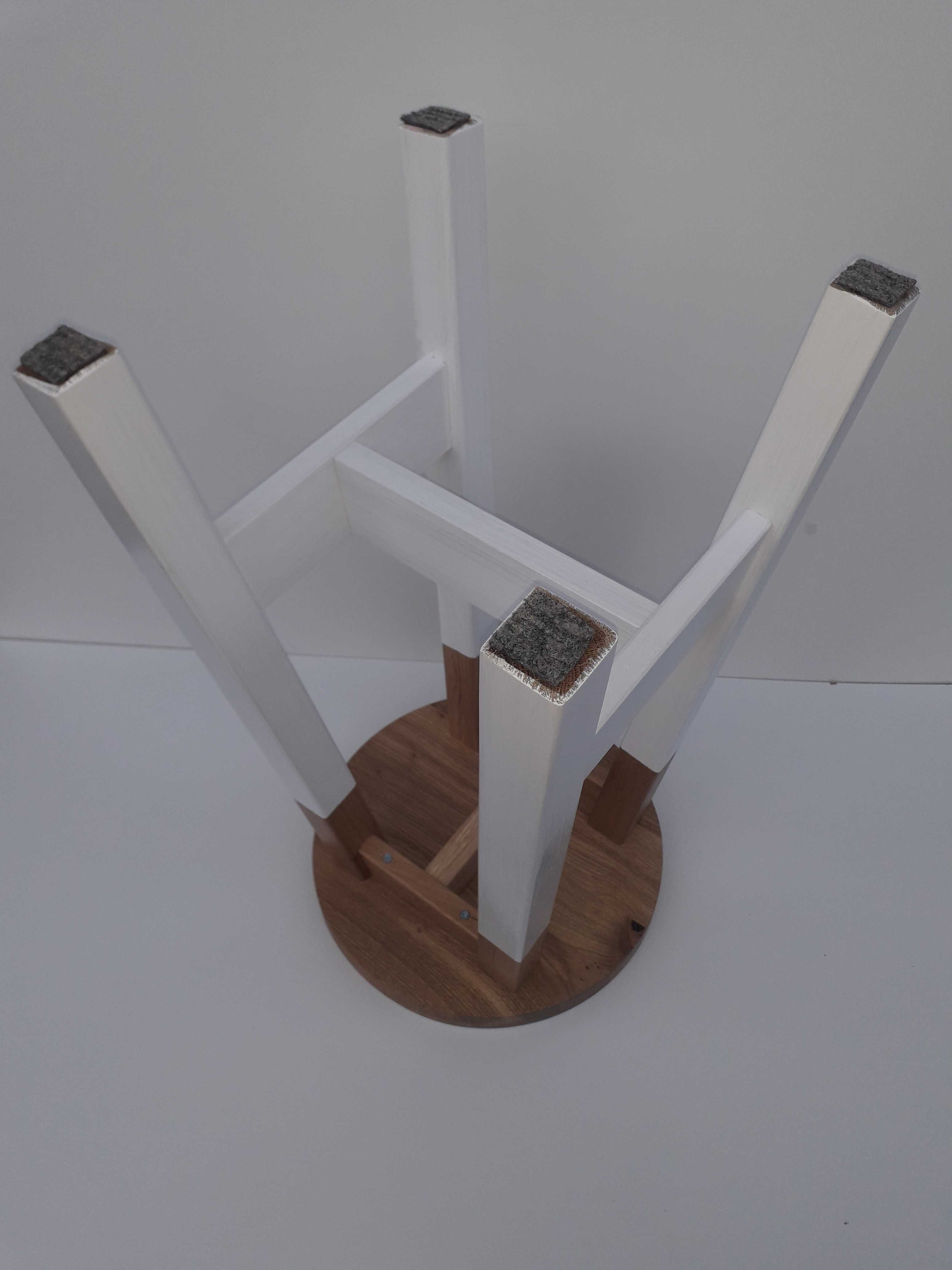 Designerski taboret dębowy 60 cm – biały+dąb, ręczna robota