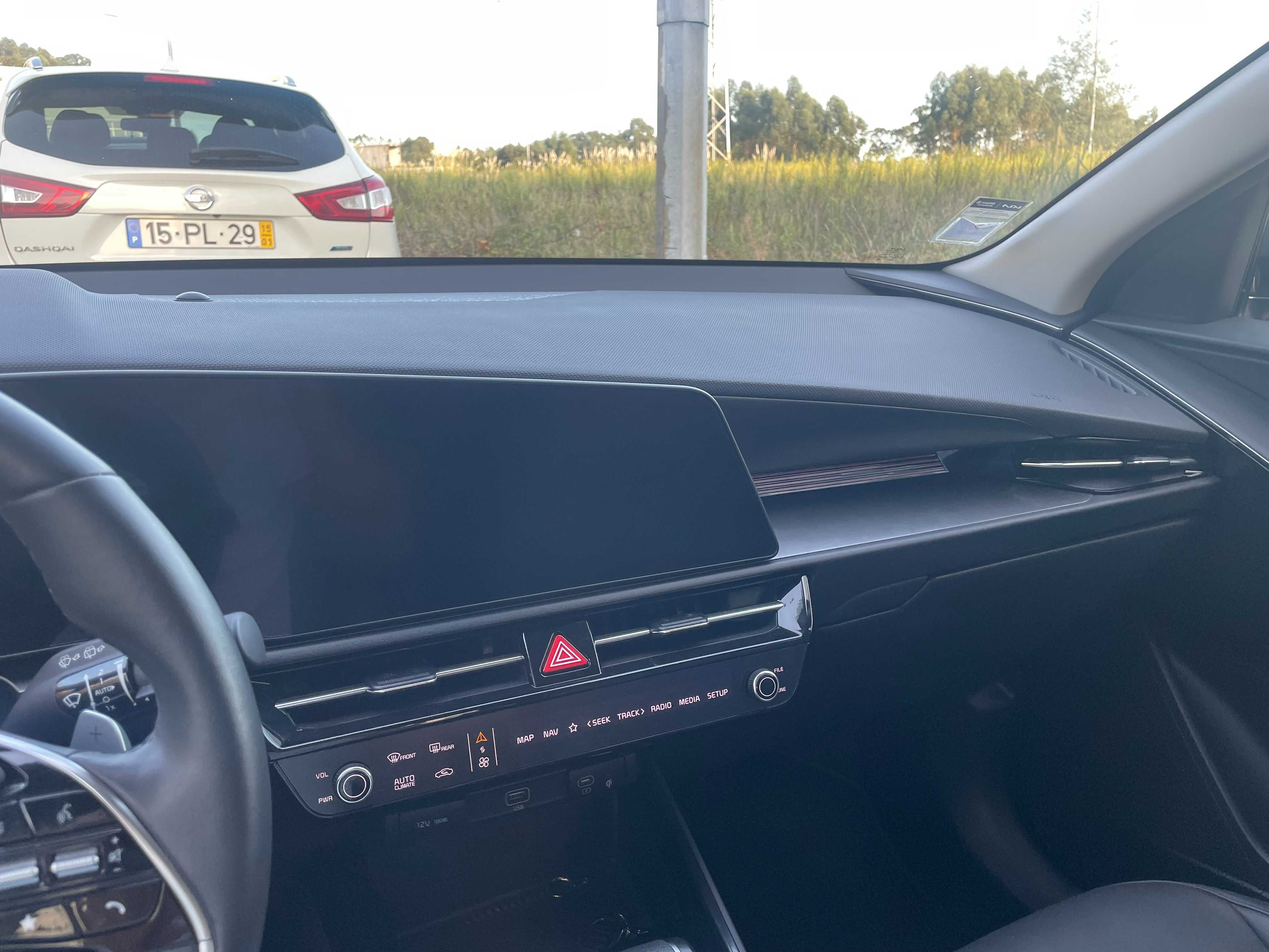 Kia Niro 1.6 HEV Tech • 2023 • 30.000 km • Como Novo