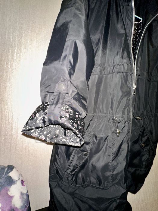 Вітровка жіноча, чорна, комбінована