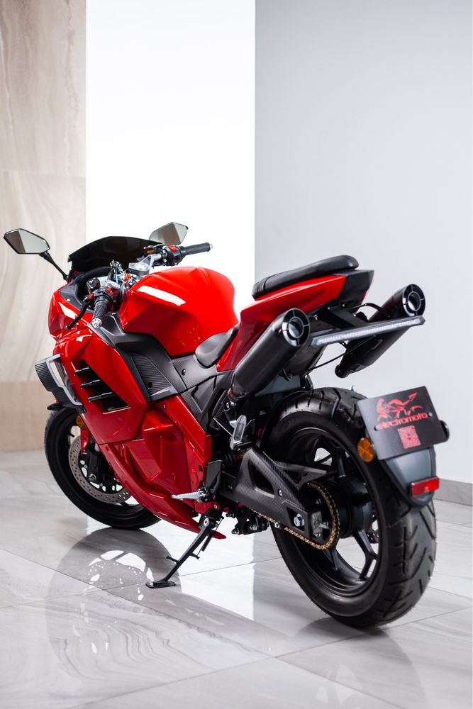 Електромотоцикл Ducati Panigale. 3кВт ланцюг