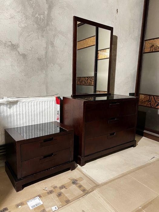 Спальний комплект меблів (ліжко 160х200, комоди, дзеркало)