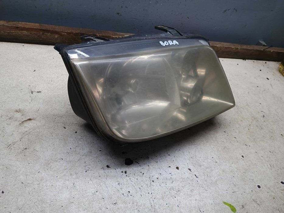 Lampa Prawy Przód Prawa Przednia VW Bora Z HALOGENEM ORYGINAŁ HELLA !