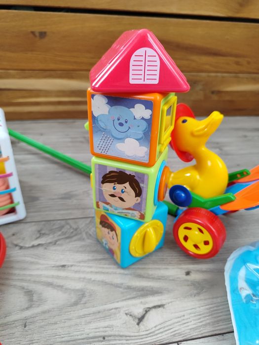 Zestaw zabawek niemowlęcych