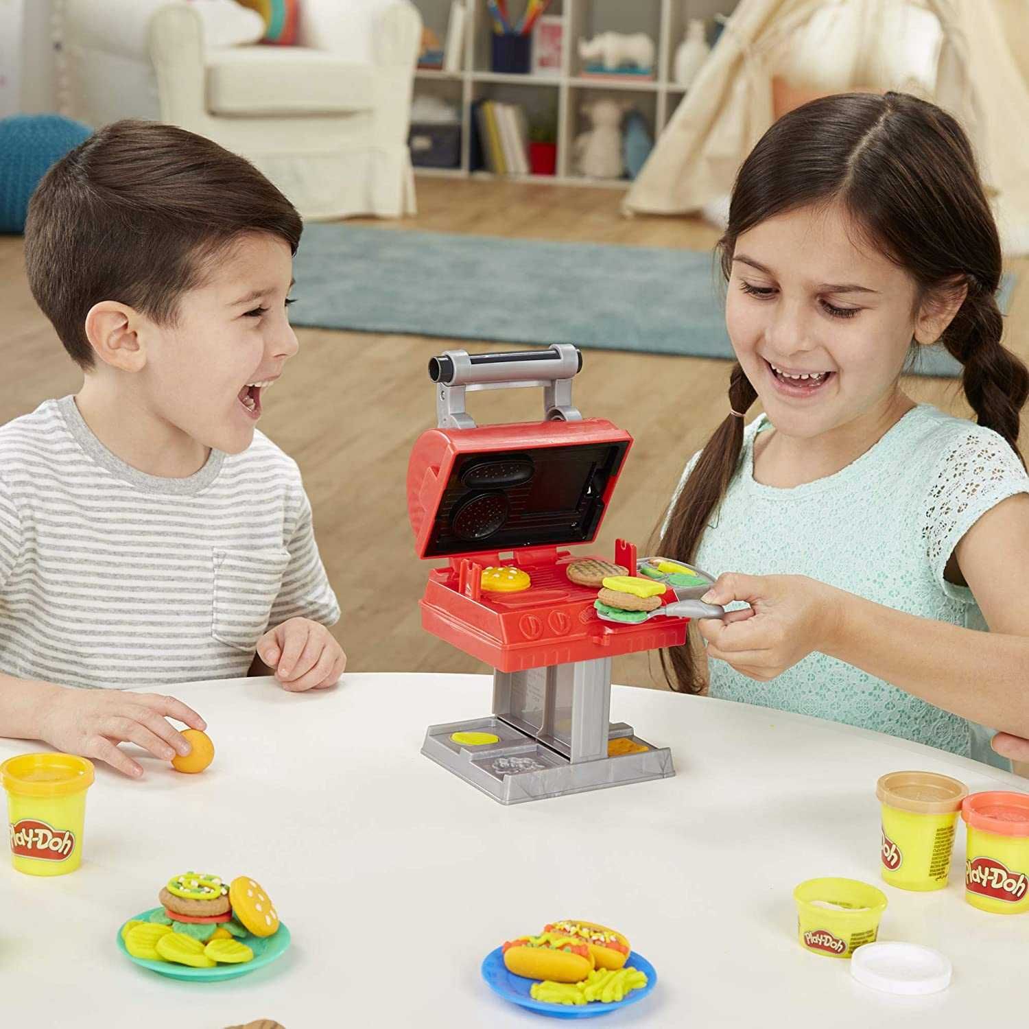 Набор для лепки  Play-Doh Kitchen Creations Grill Гриль (F0652)