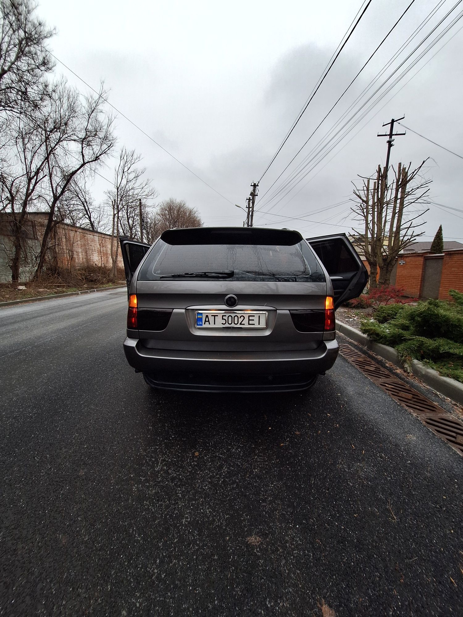 Продам BMW X5 E53