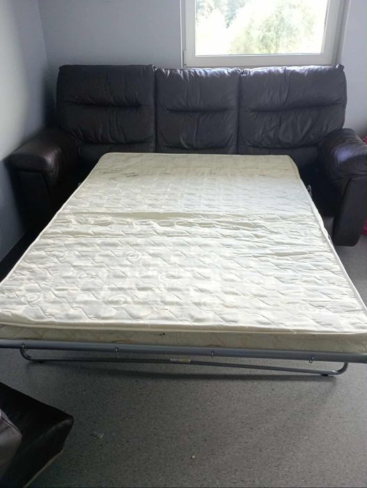 Sofa skórzana z funkcją spania