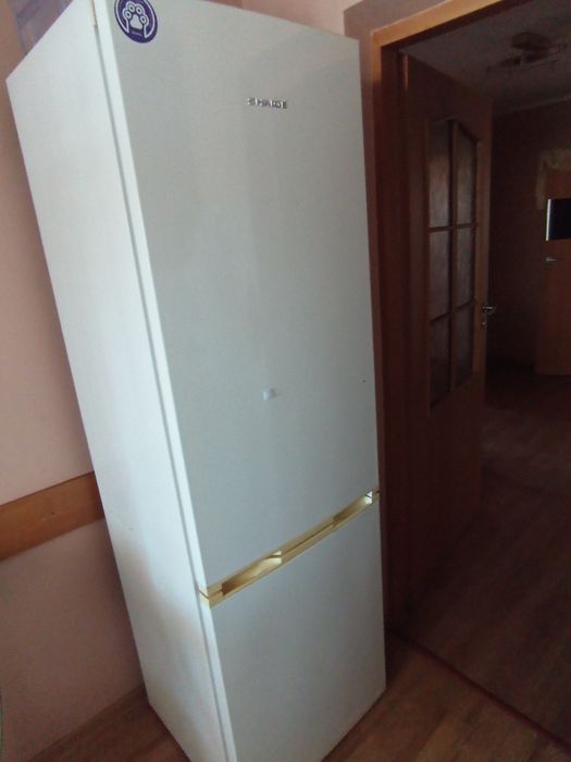 Продам холодильник SNAiGE