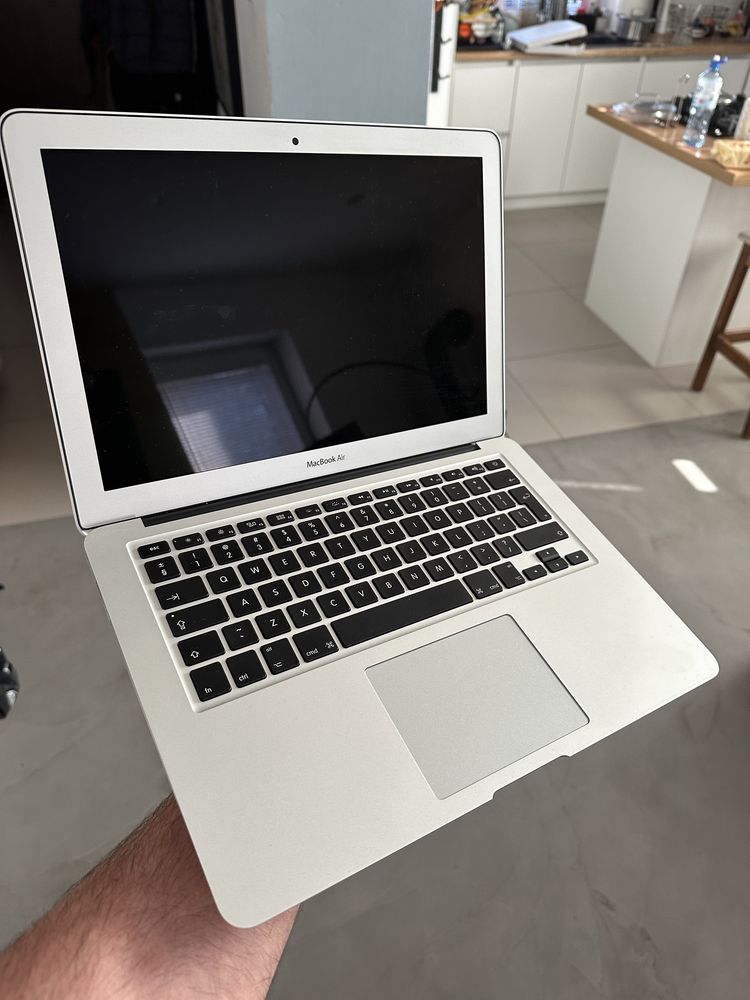 MacBook Air 13’3 2015 praktycznie nowy