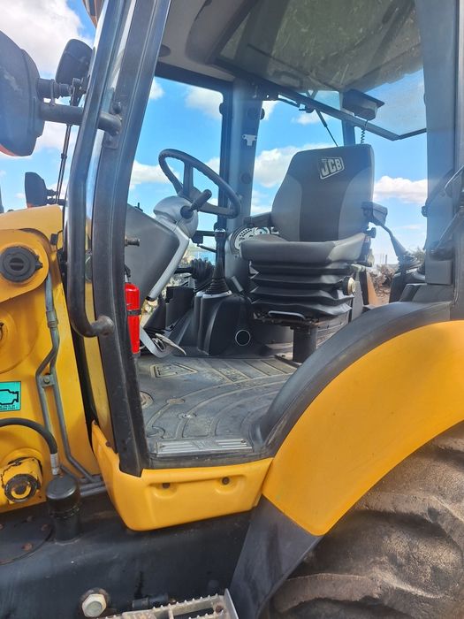 JCB 3cx turbo projeto 21 como nova