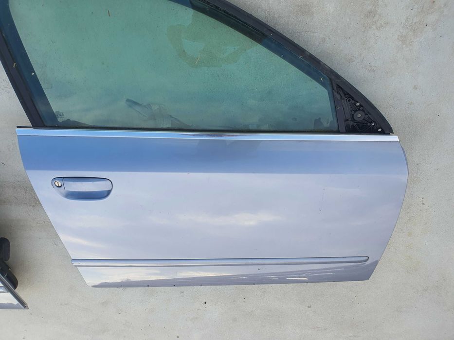 Audi A4 B6 drzwi prawy przód bez rdzy kolor LY7H