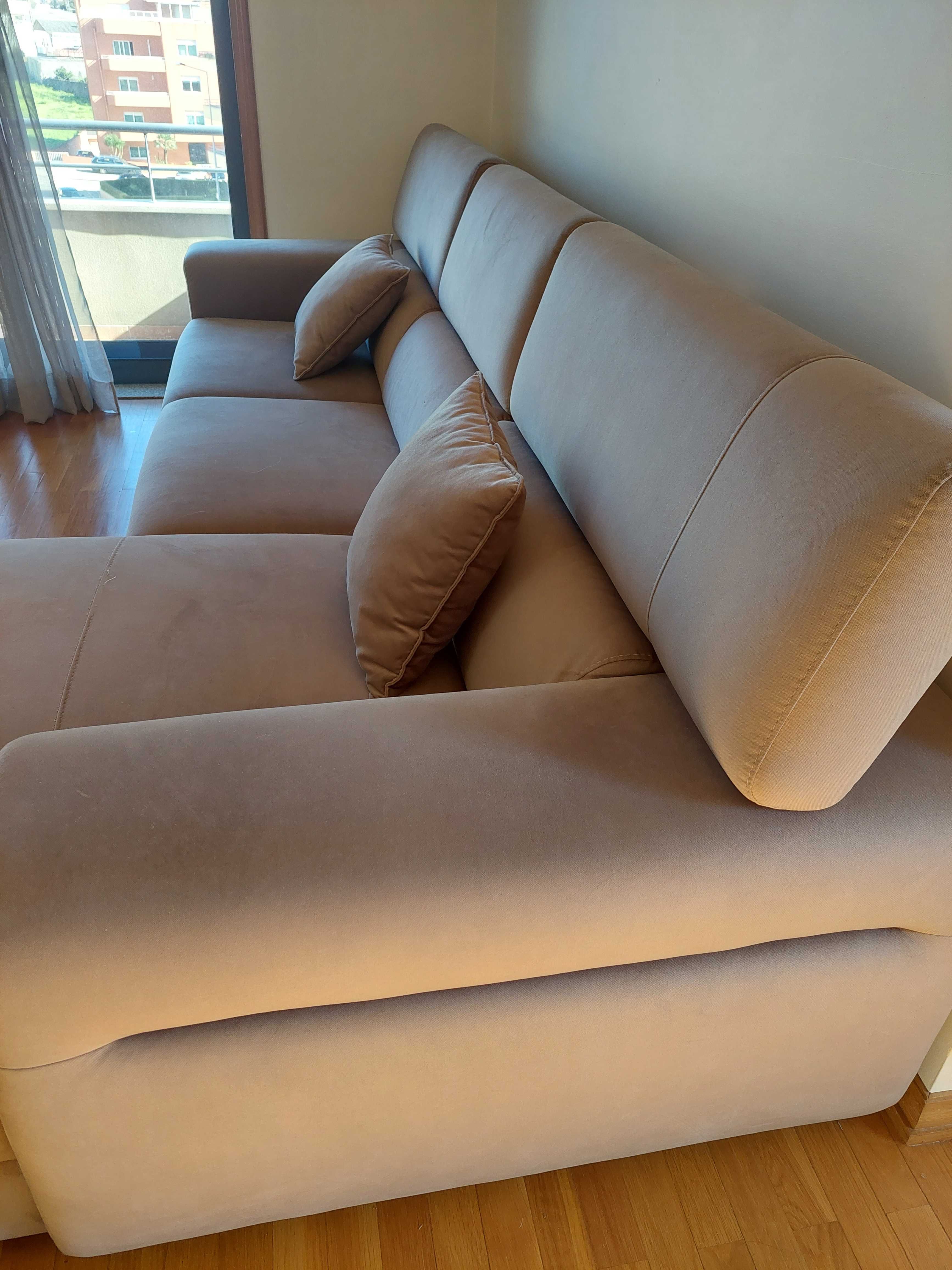 SOFÁ com CHAISE longue