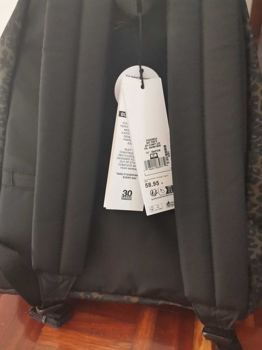 Mochila e estojo da eastpak novos