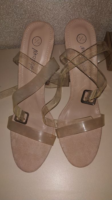 Бежевые силиконовые босоножки Nasty Gal 38.5