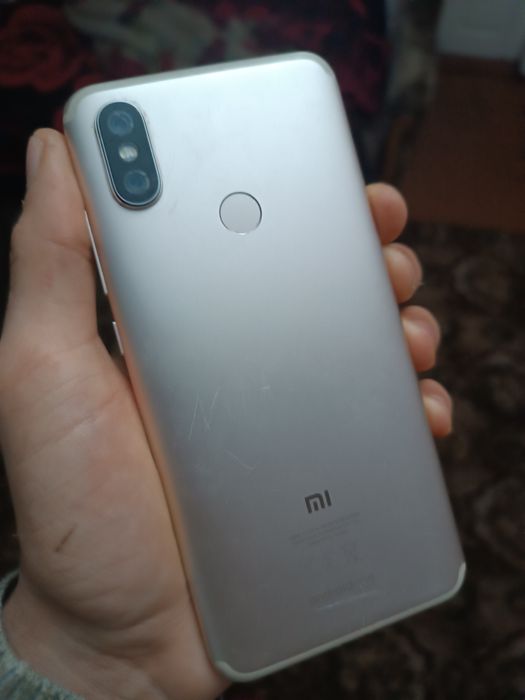 Смартфон Xiaomi Mi a2 4/64GB чехол + коробка