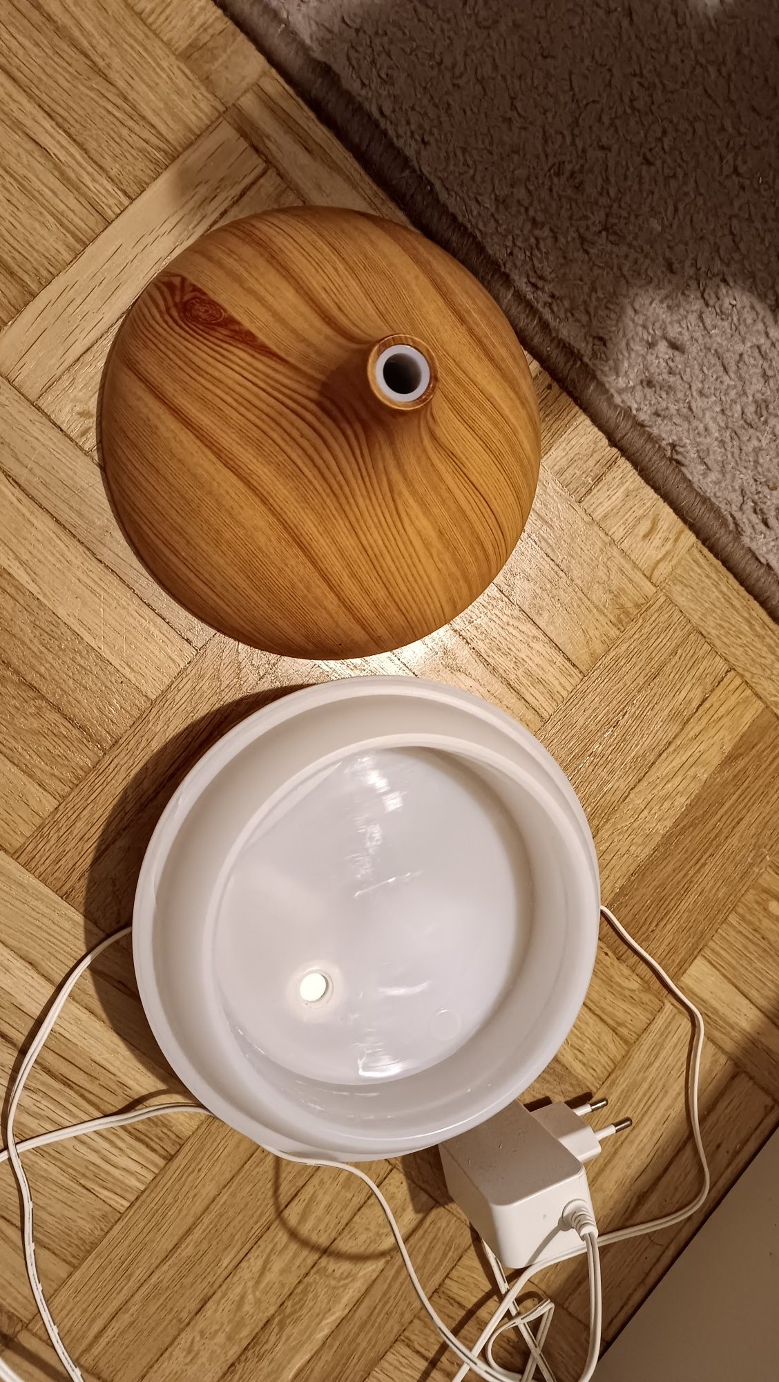 Nawilżacz powtarza tryby pracy lampka
