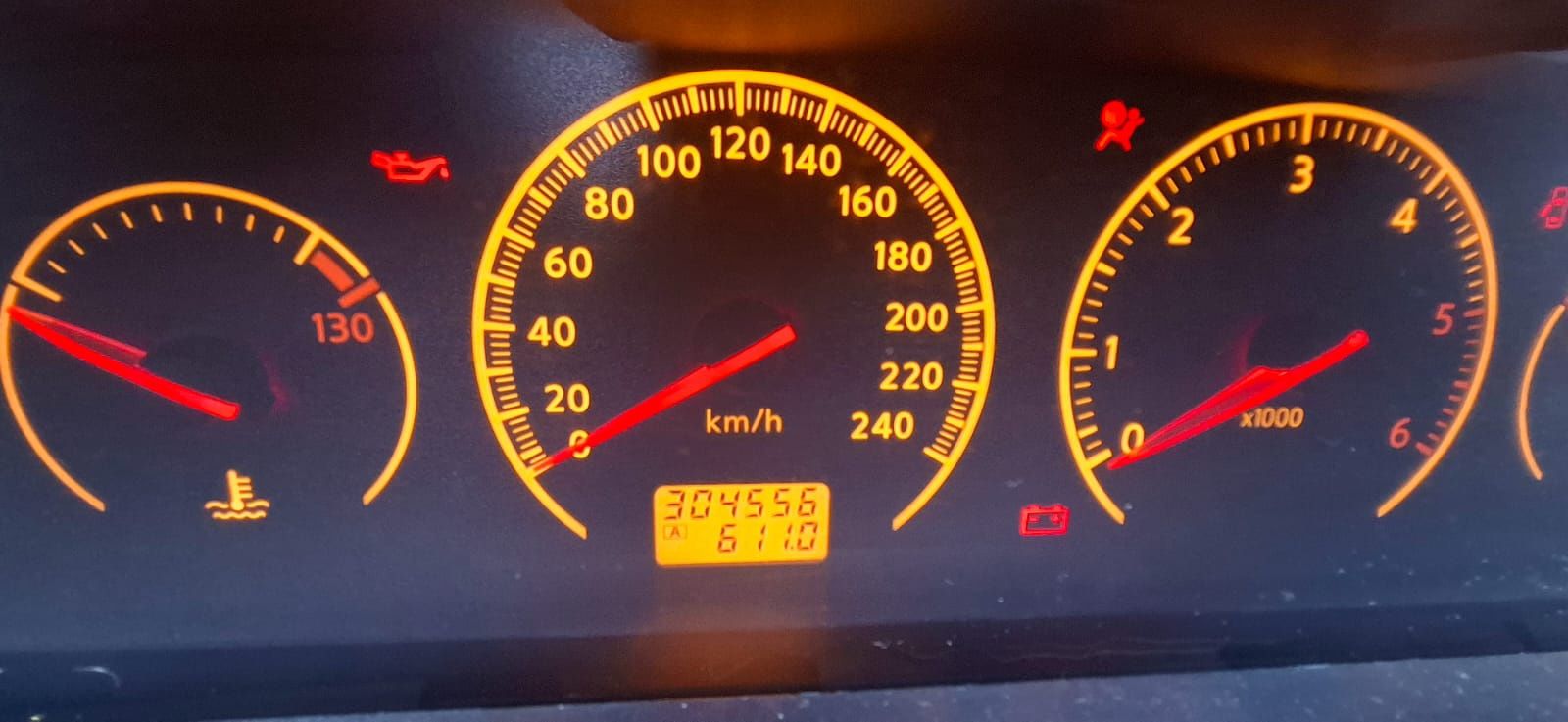 Nissan Primera P12