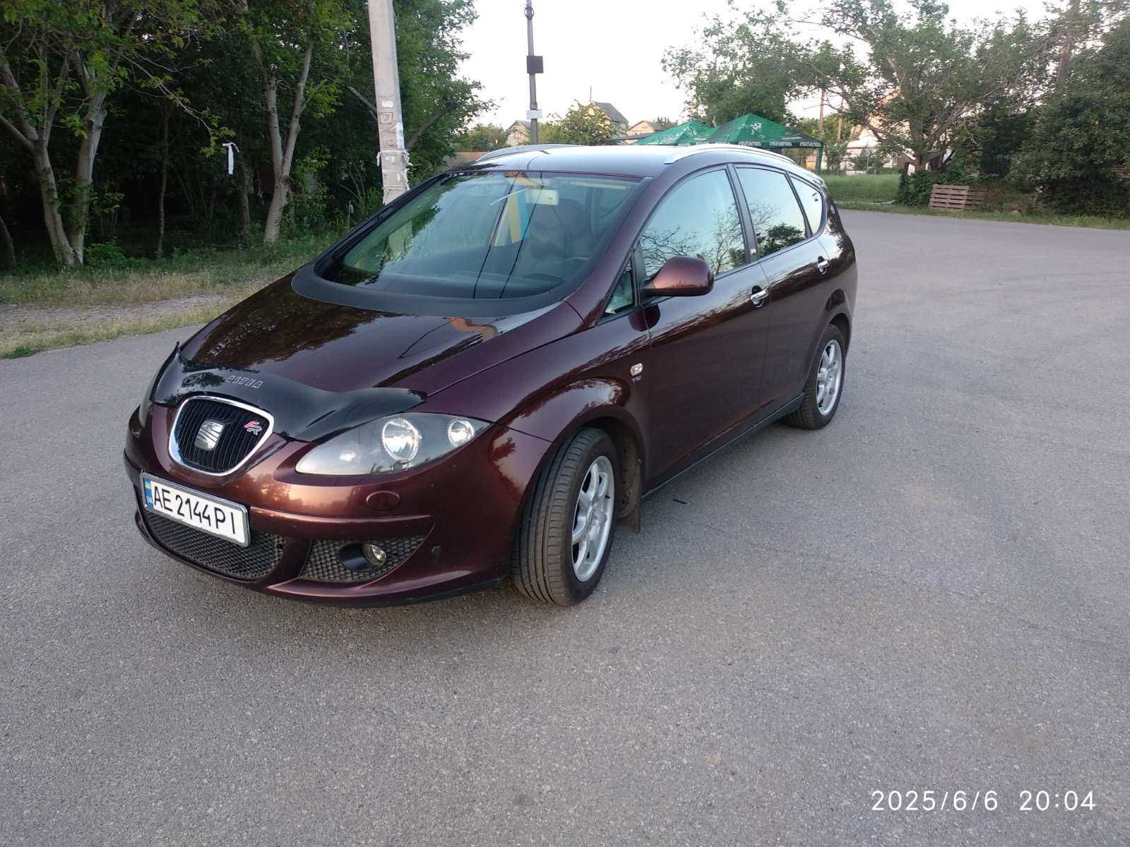 Продам авто СЕАТ АЛТЕЯ XL