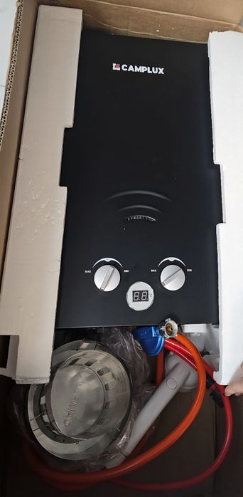 Gazowy piecyk do podgrzewania wody