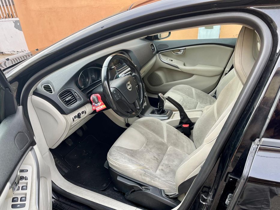 Volvo V40 D2 115cv diesel