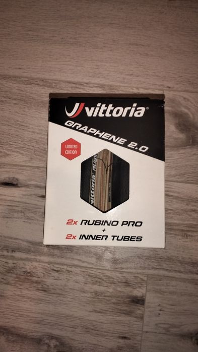 Zestaw opon Vittoria Rubino Pro z dętkami