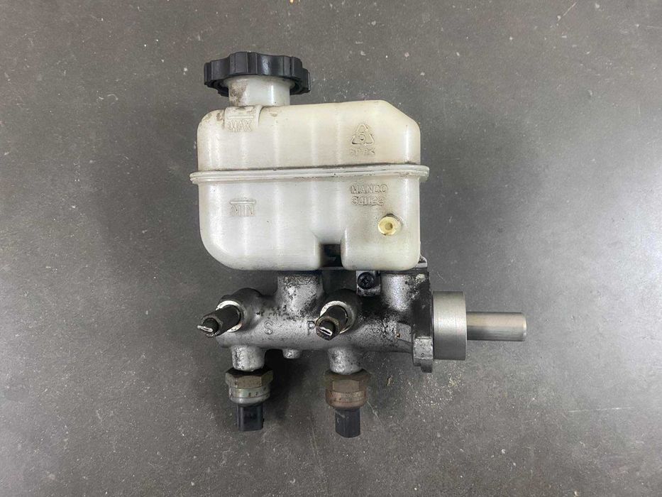 Головний гальмівний циліндр SsangYong Actyon Kyron 06-12р. 4850009212