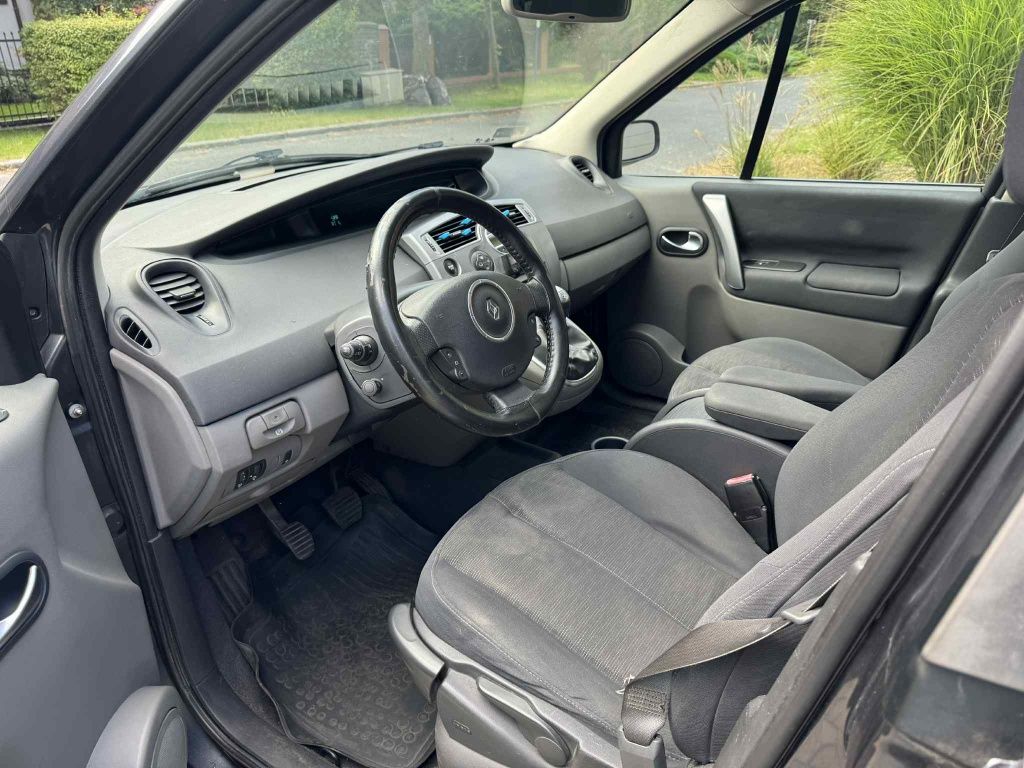 Renault Megane Scenik 2 1.6 diesel
Renault Megane 
Na sprzedaż