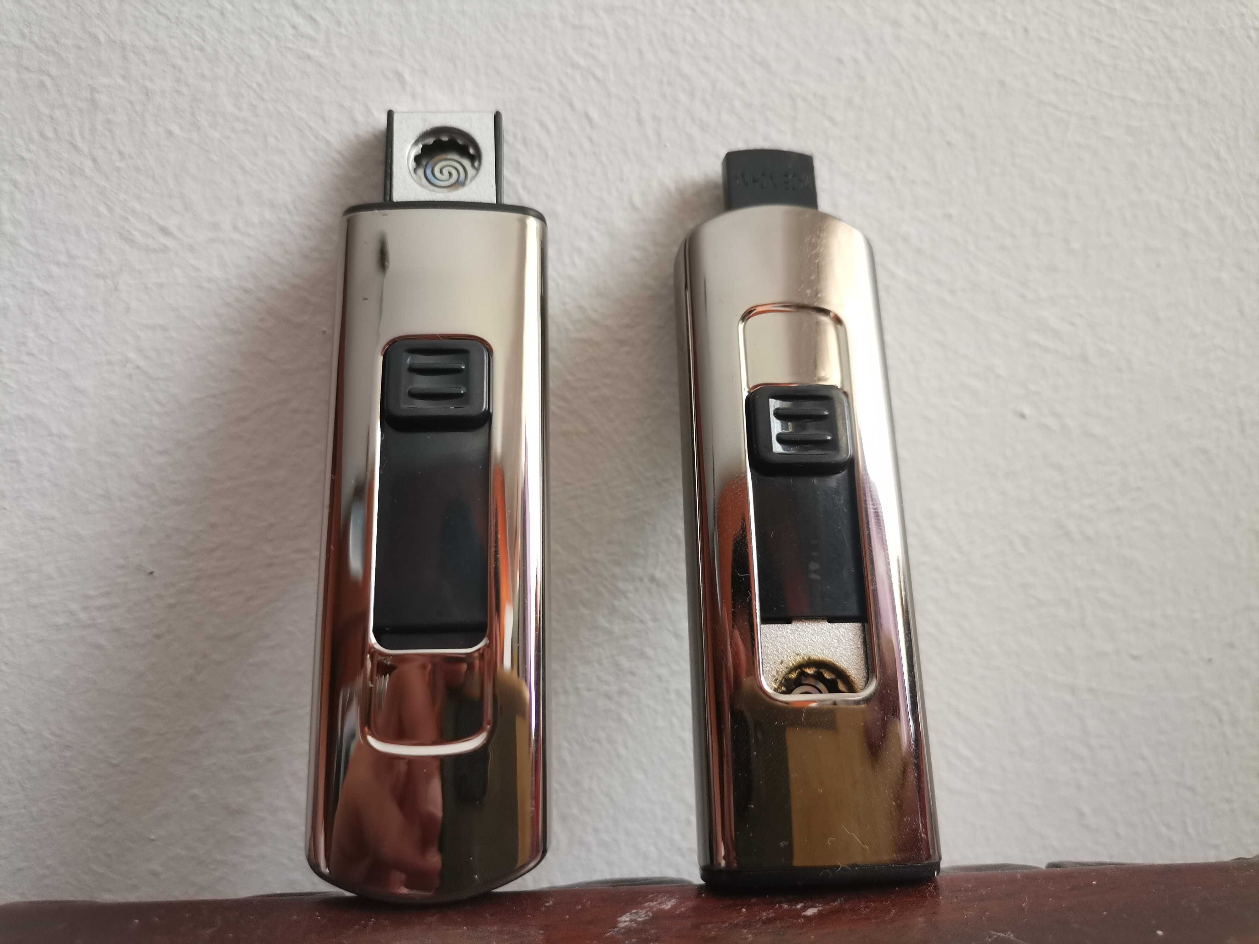 Isqueiros recarregáveis USB prateados